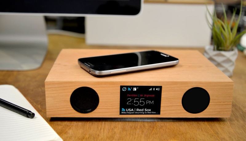 GlowDeck carga tu móvil, reproduce música y muestra las notificaciones