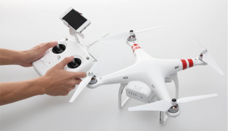 Helicóptero Phantom 2 Vision con cámara 1080 y controlado por el móvil